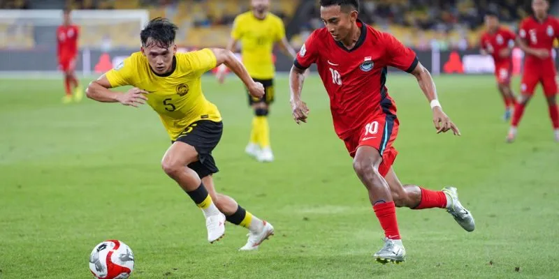 Chiến thuật 4-3-3 có khả năng kiểm soát khu trung tuyến vượt trội